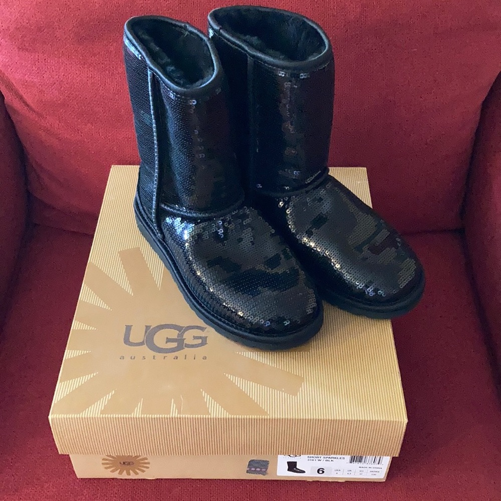 UGG Classic Short Sparkles Boot Black